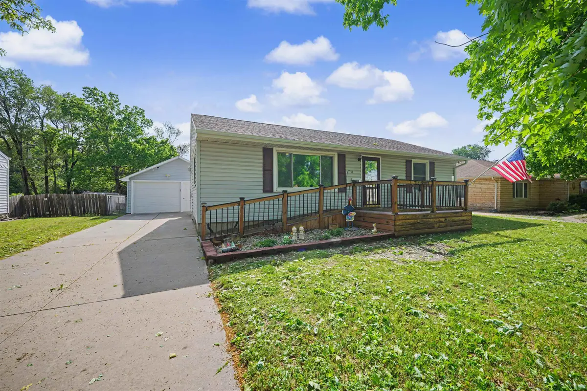 849 Kenison Rd, Salina, KS 67401 - #1