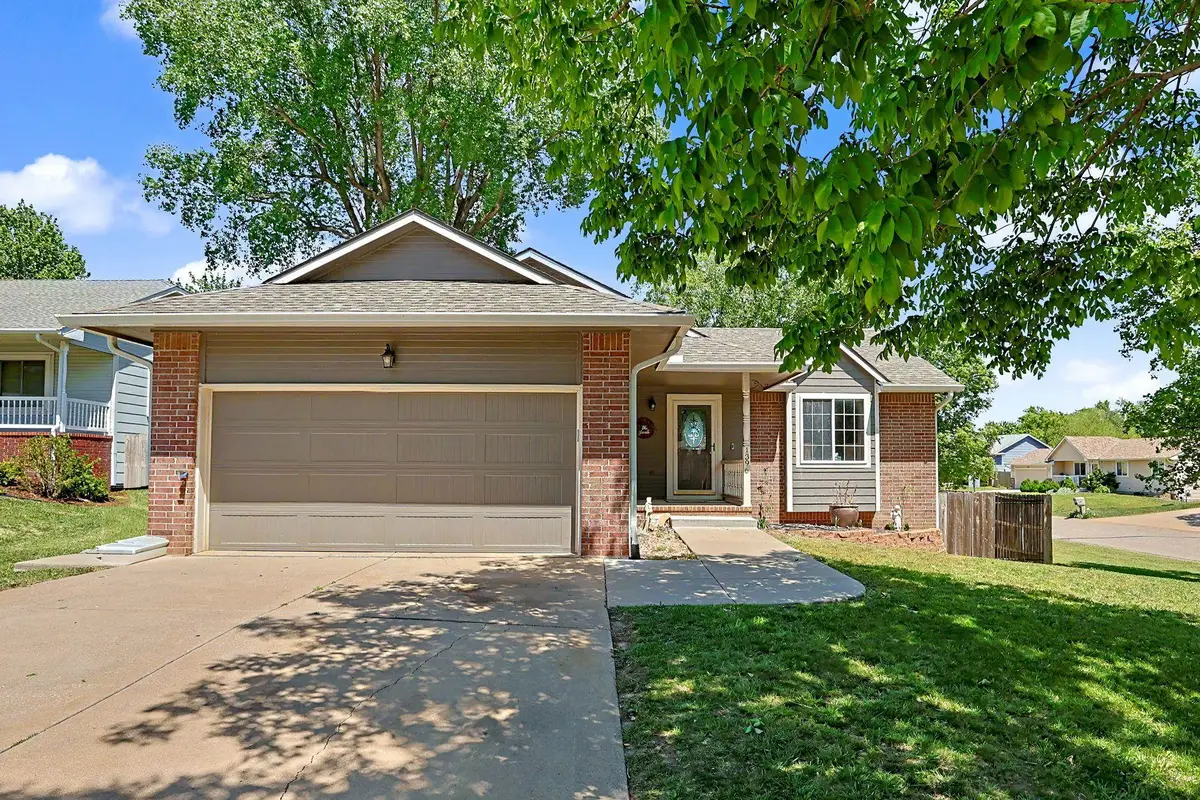 1396 E Longhorn Ct, Derby, KS 67037 - #1