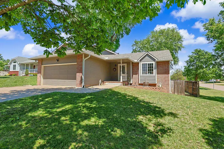 1396 E Longhorn Ct, Derby, KS 67037 - #2
