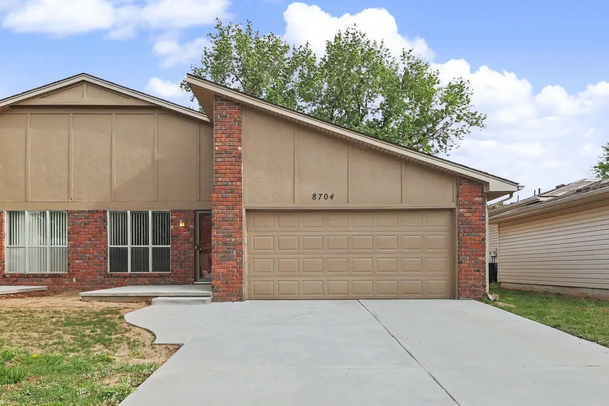 8704 E Lockmoor, Wichita, KS 67207 - #1
