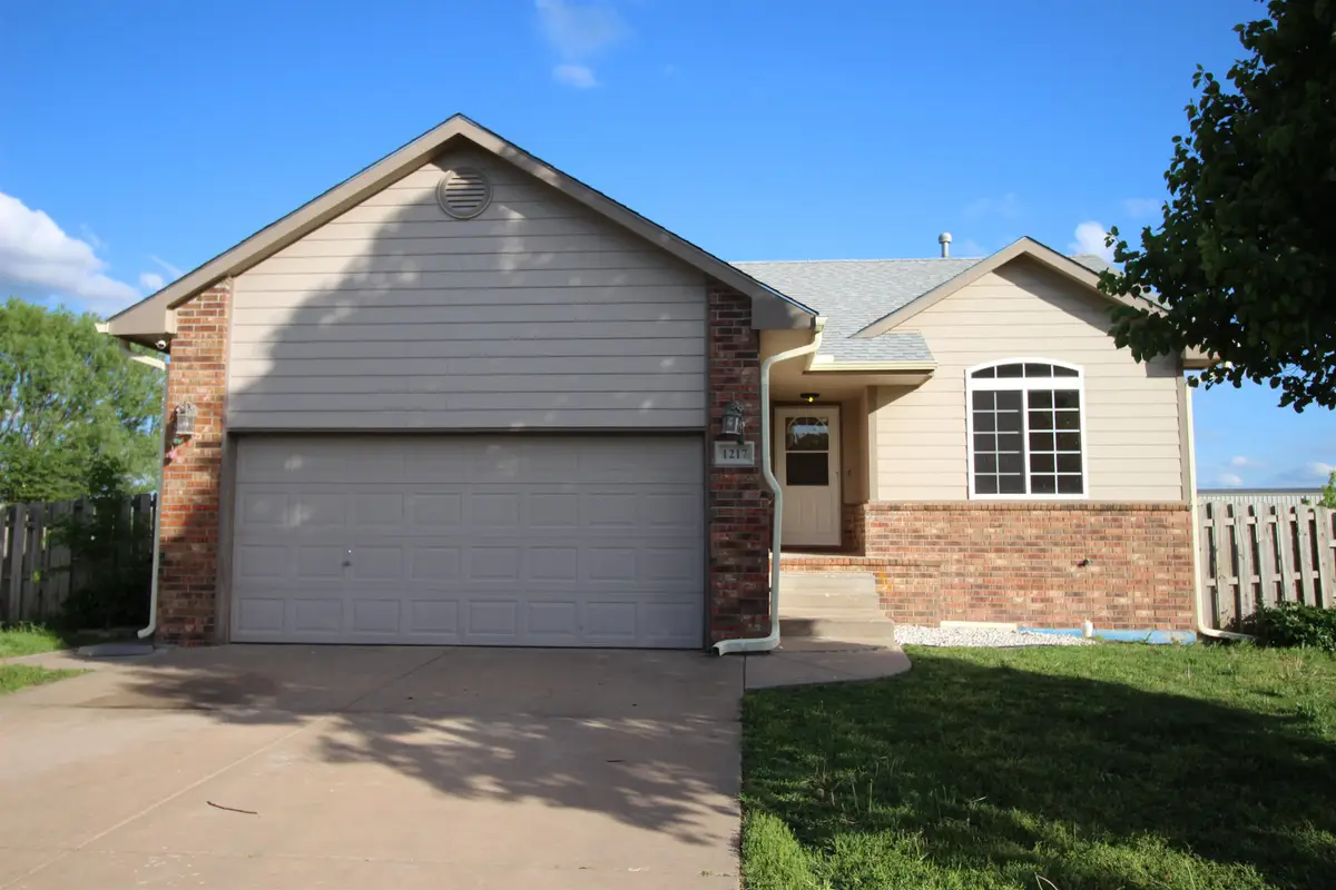 1217 Willowbrook Ln, Towanda, KS 67144-9393 - #1