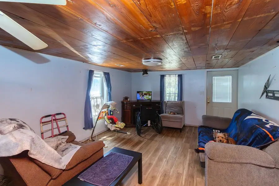 3152 N Wellington Pl, Wichita, KS 67204 - #3