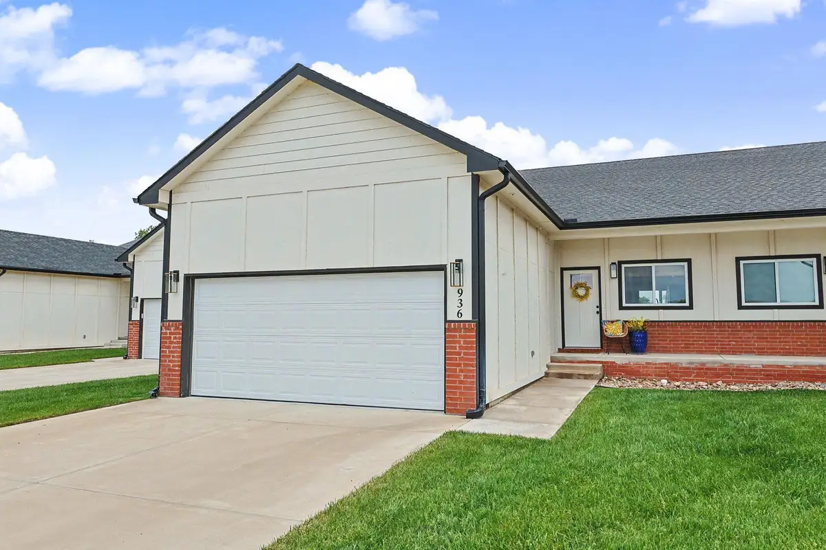 936 N Bayshore Street, Wichita, KS 67212 - #1