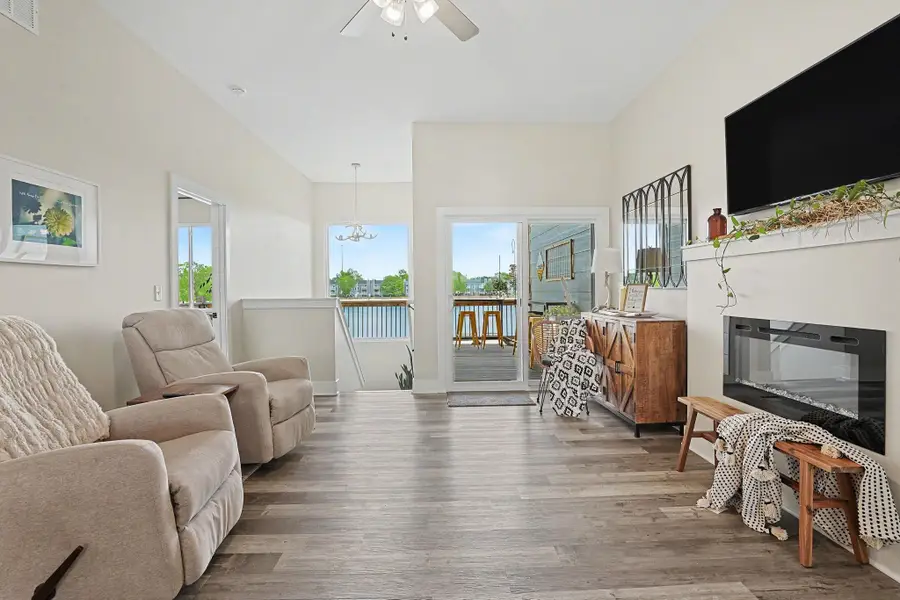 936 N Bayshore Street, Wichita, KS 67212 - #2