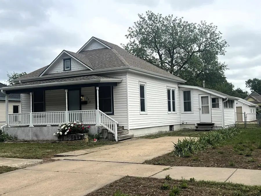 252 N Oakdale, Salina, KS 67401 - #2