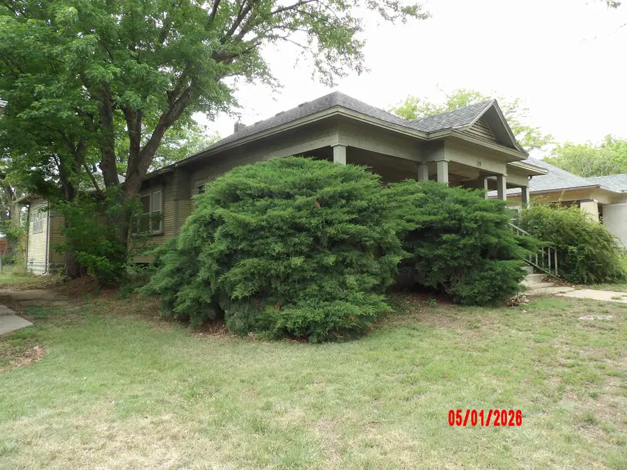 119 N Mound St, Pratt, KS 67124 - #2