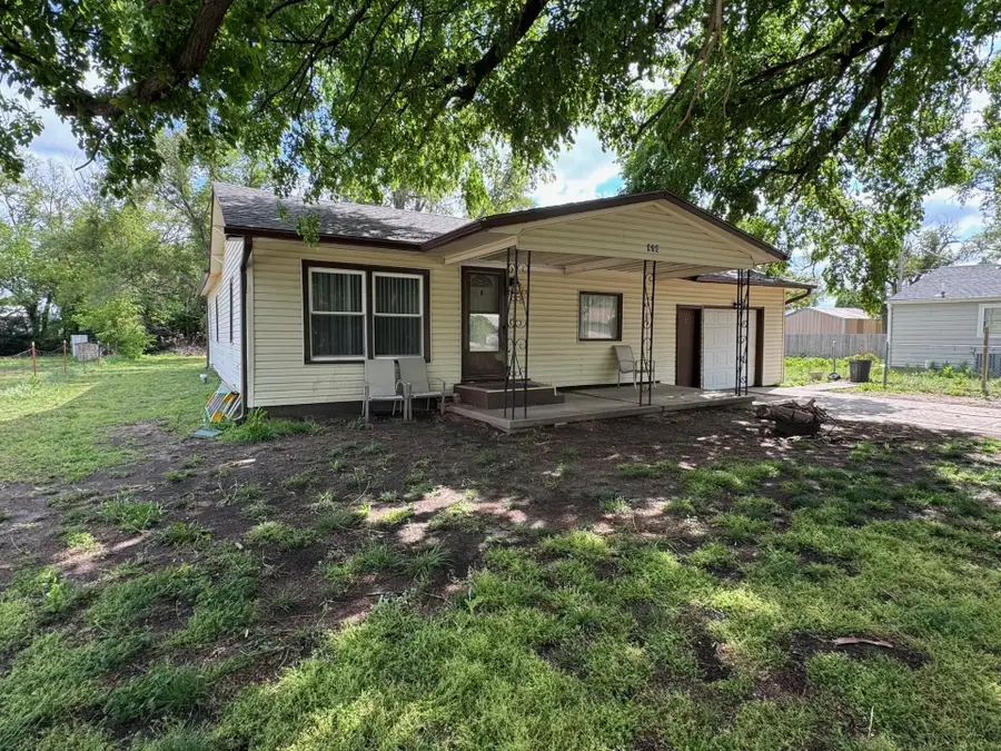 420 E Otis Ave, Salina, KS 67401-8729 - #2