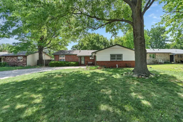 1304 N Denmark St, Wichita, KS 67212