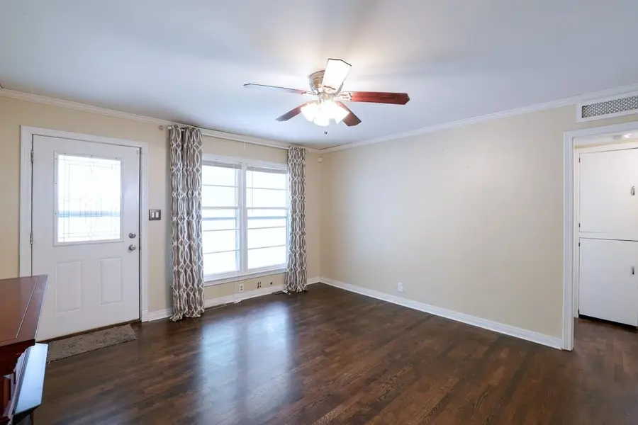1201 E 2nd, Winfield, KS 67156 - #2
