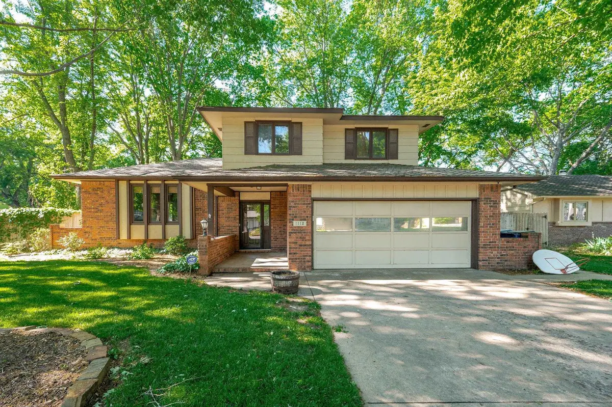 1112 E James St, Derby, KS 67037 - #1