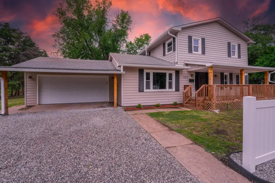817 W Orchard, Wellington, KS 67152 - #2