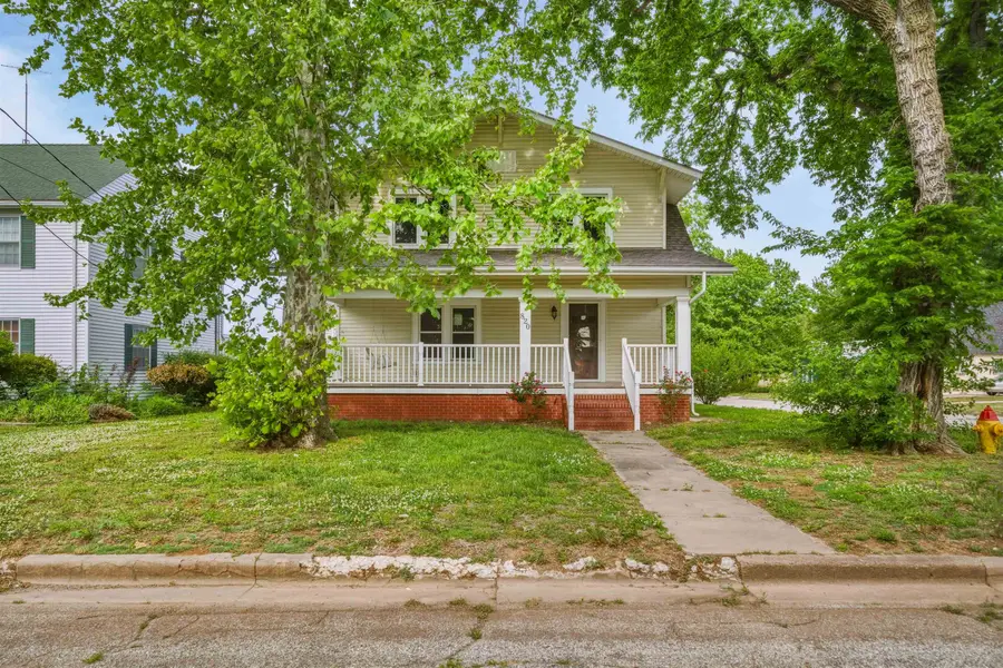820 N A St, Wellington, KS 67152 - #2