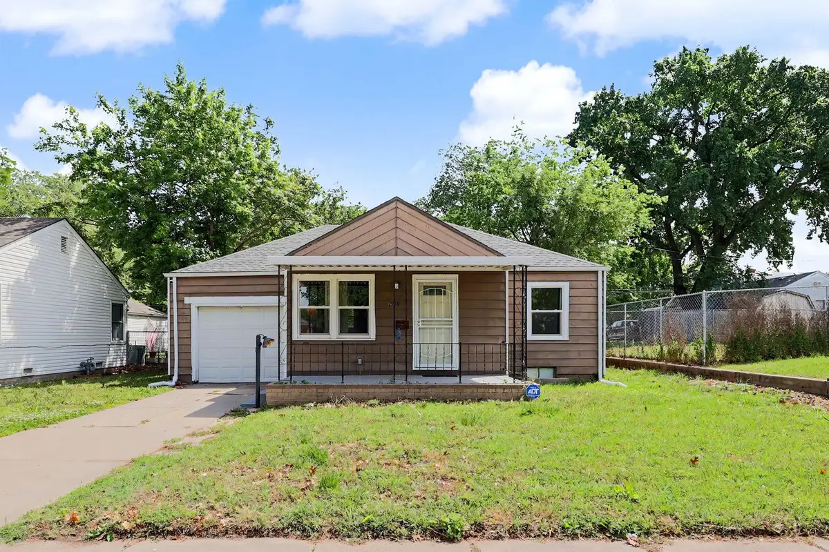 1948 S Topeka Ave, Wichita, KS 67211 - #1