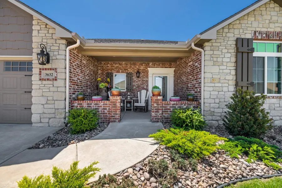 3632 N Lakeway Ct, Wichita, KS 67205 - #3