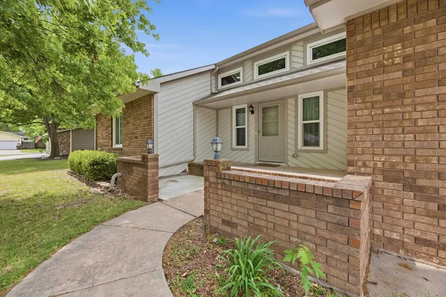 513 N Rutgers St, Wichita, KS 67212 - #3