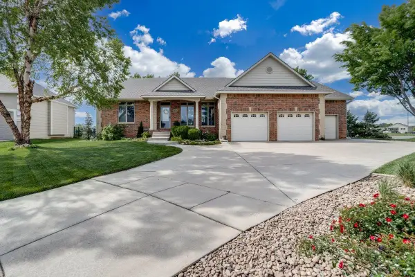 6813 W Northwind Cir, Wichita, KS 67205-2583