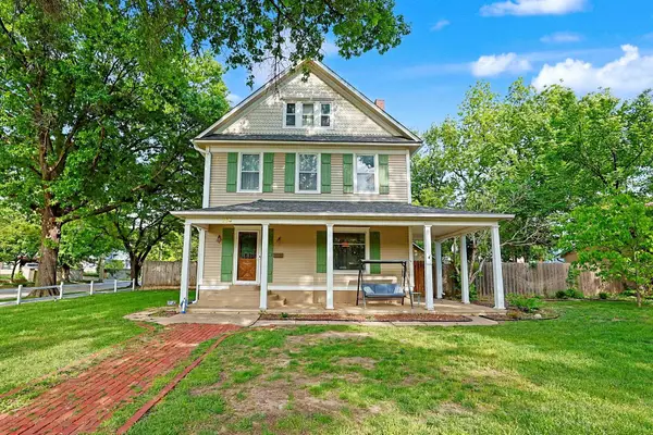 256 N Roosevelt Ave, Wichita, KS 67208