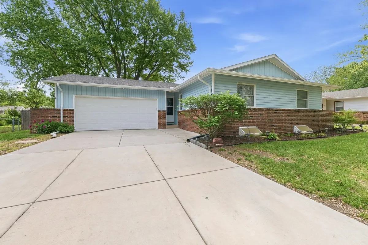6240 N Longmont St, Park City, KS 67219 - #1