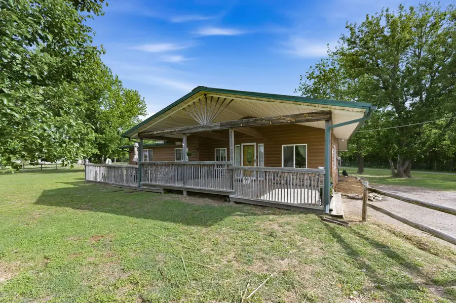 1232 E 95th, Haysville, KS 67060 - #2