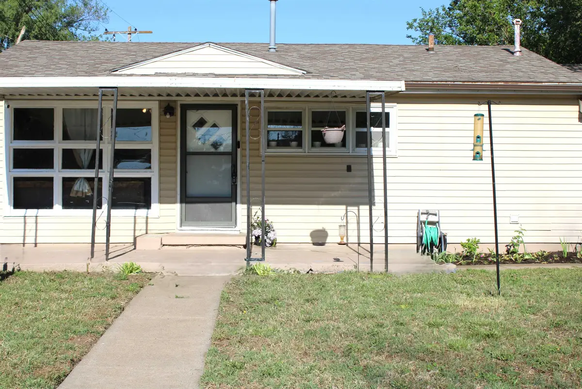 634 Steahlin, Salina, KS 67401 - #1
