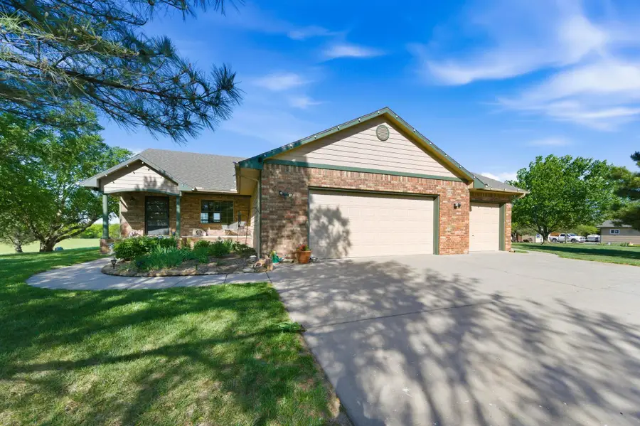 927 N 343rd St W, Cheney, KS 67025 - #3