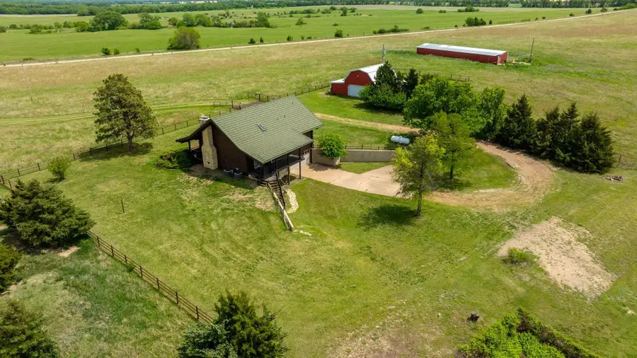 9615 S Rock Rd, Valley Center, KS 67147 - #3