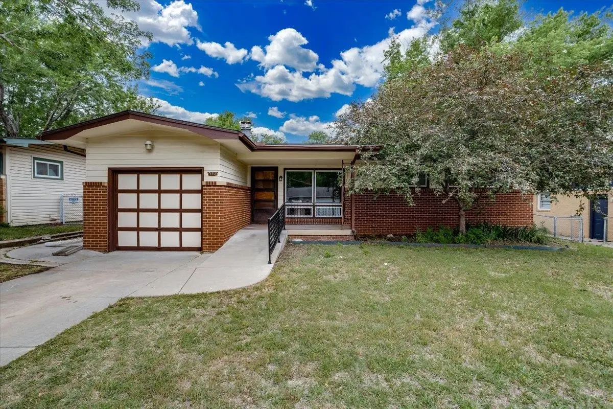 112 W Lincoln, Derby, KS 67037 - #1