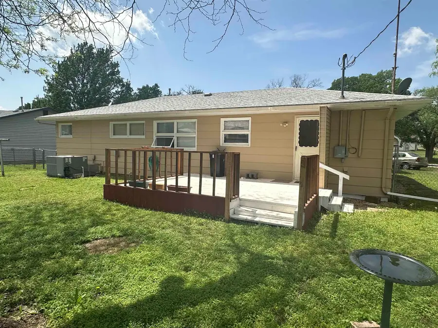 516 N Botkin St, Attica, KS 67009 - #3