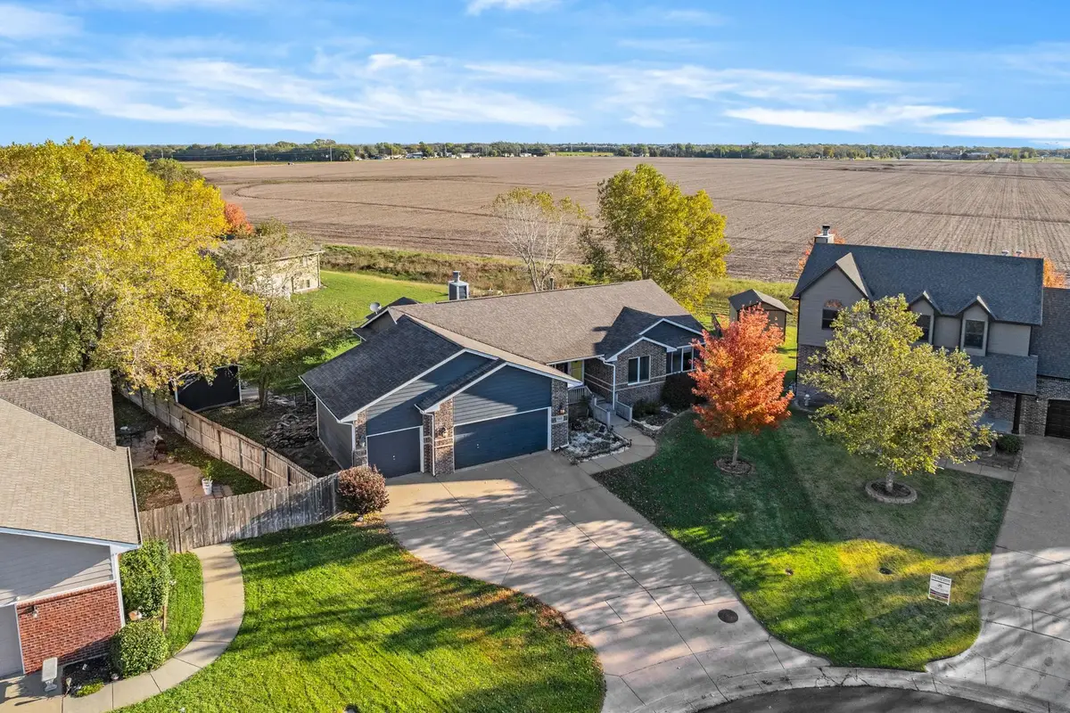 1361 Lake Edge, Goddard, KS 67052 - #1