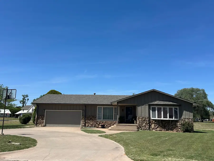 2 Crown Cir, Anthony, KS 67003 - #2