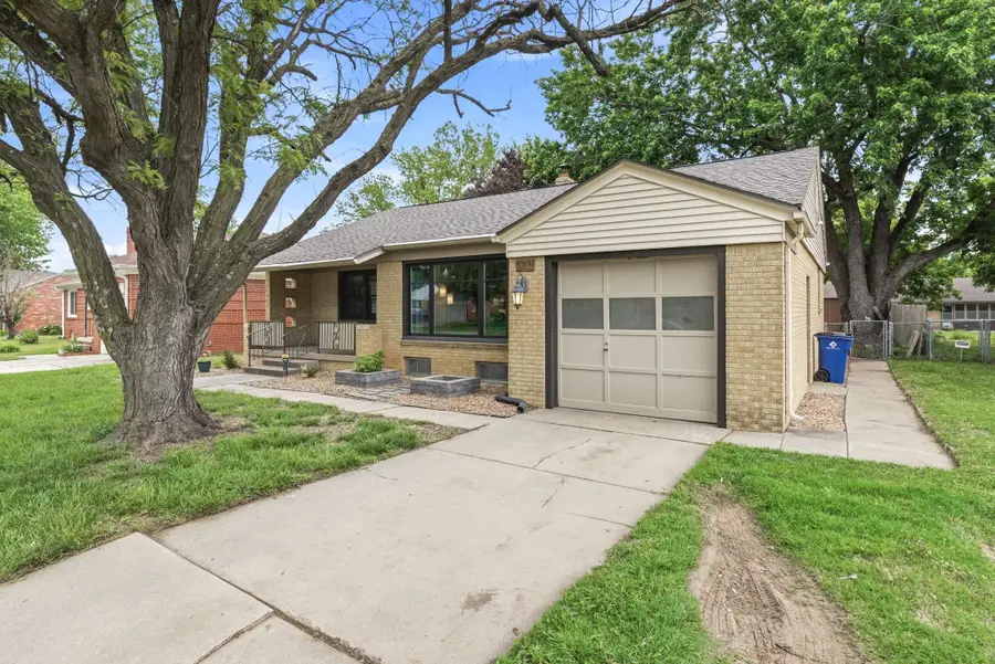 2717 E Menlo Dr, Wichita, KS 67211 - #2