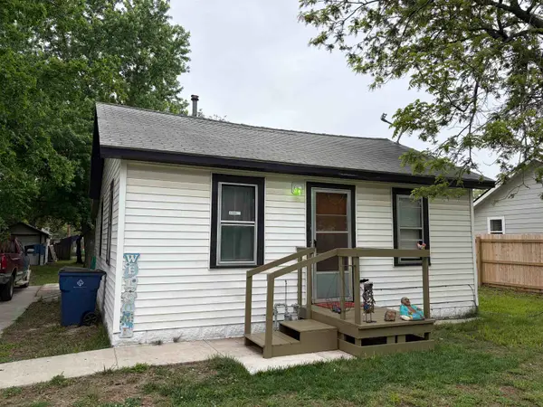 1721 S Fern Street, Wichita, KS 67213