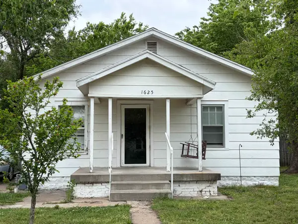 1625 S Millwood Ave, Wichita, KS 67213