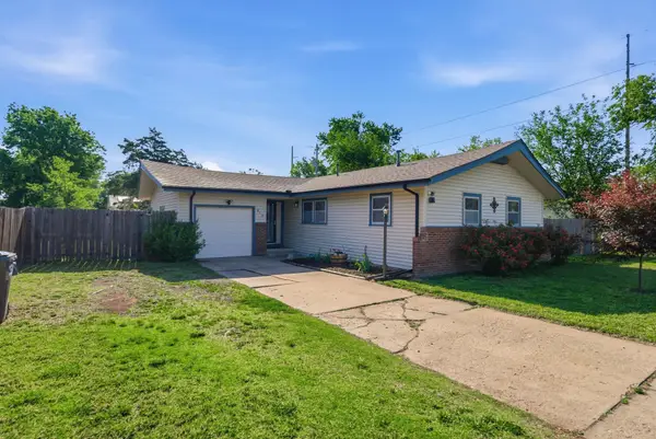312 N Brownthrush Ln, Wichita, KS 67212