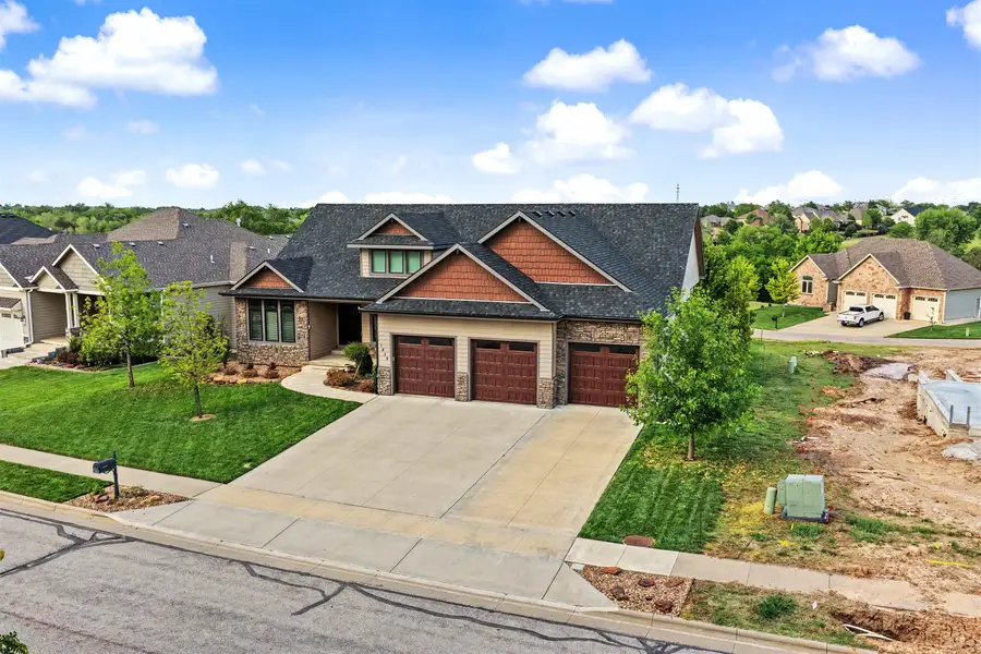 1825 Overlook Dr, Salina, KS 67401 - #2