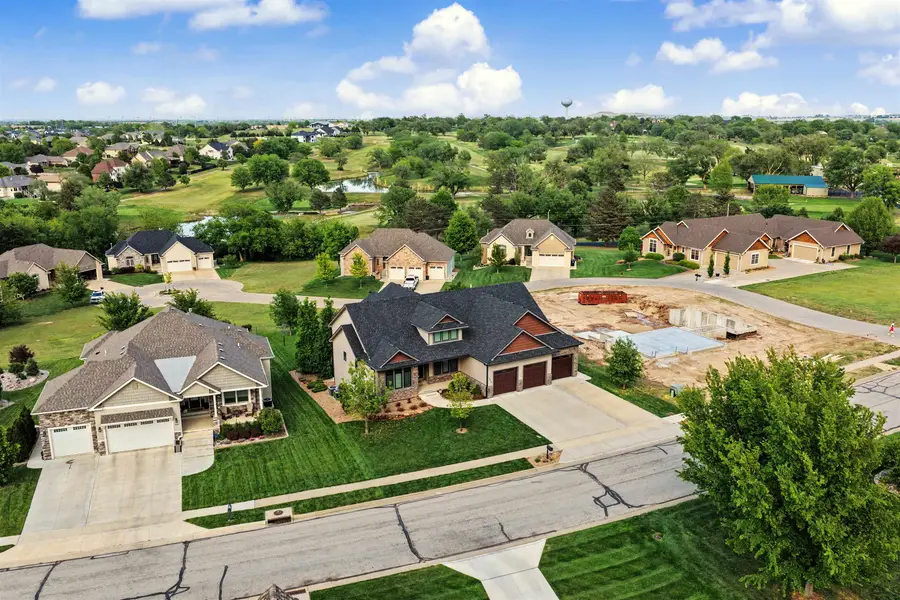 1825 Overlook Dr, Salina, KS 67401 - #3