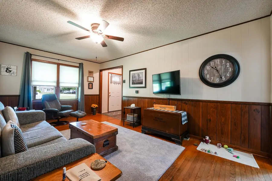 1500 W Edgemoor Dr, El Dorado, KS 67042 - #2
