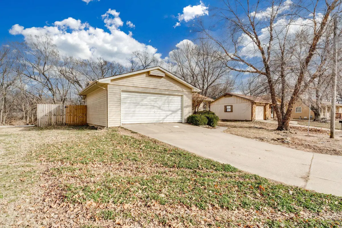 1302 N Taylor St, El Dorado, KS 67042 - #1