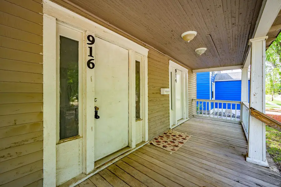 914 N High St, Newton, KS 67114 - #2