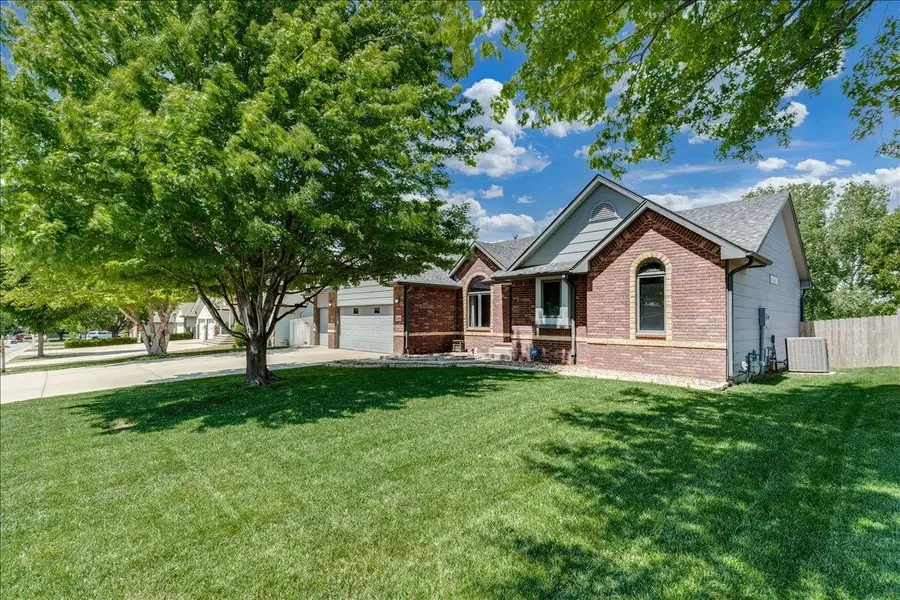 400 E La Mesa, Derby, KS 67037 - #2