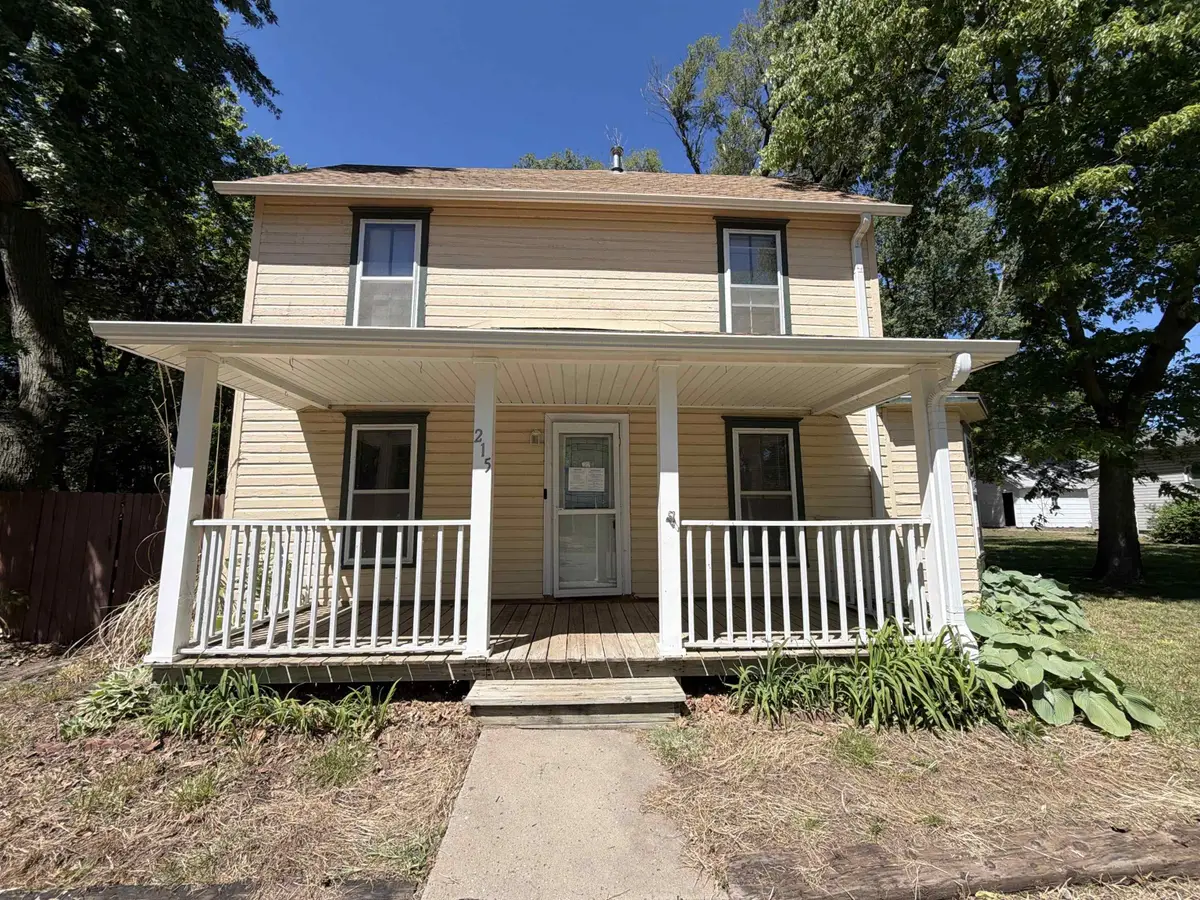 215 N Lincoln St, Bennington, KS 67422 - #1