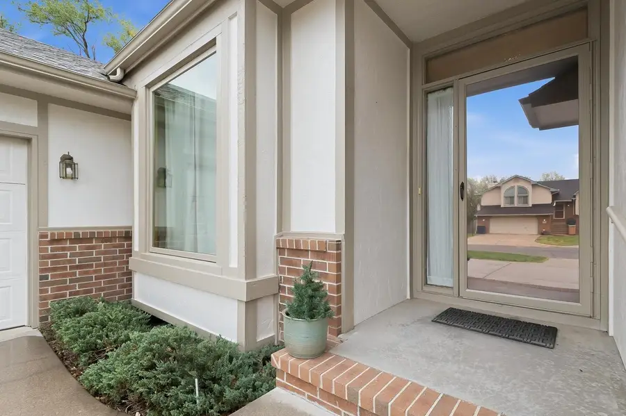 1934 S Stacey St, Wichita, KS 67207 - #3