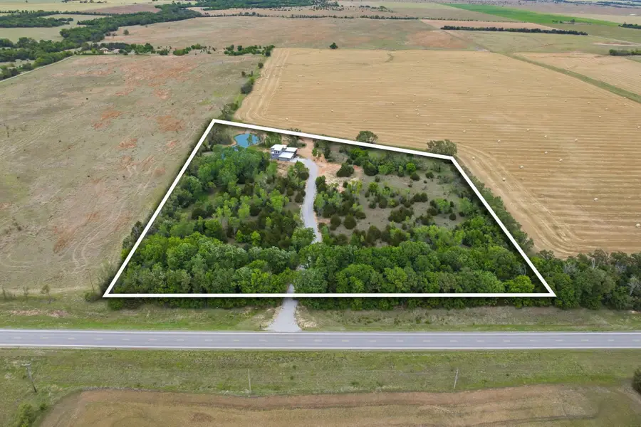 1546 W 10th Ave, Argonia, KS 67004 - #2