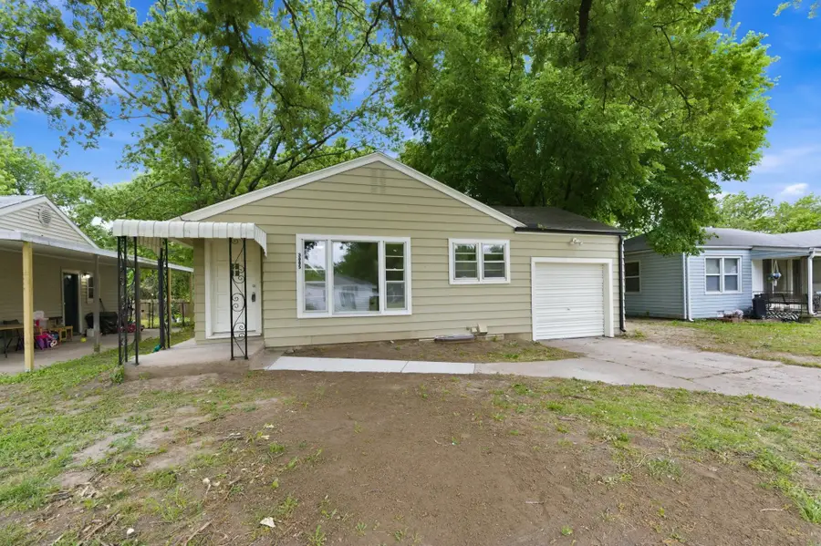 3005 E Southfork Ct, Wichita, KS 67216 - #3