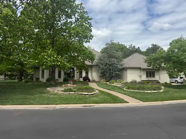47 E Via Verde St, Wichita, KS 67230