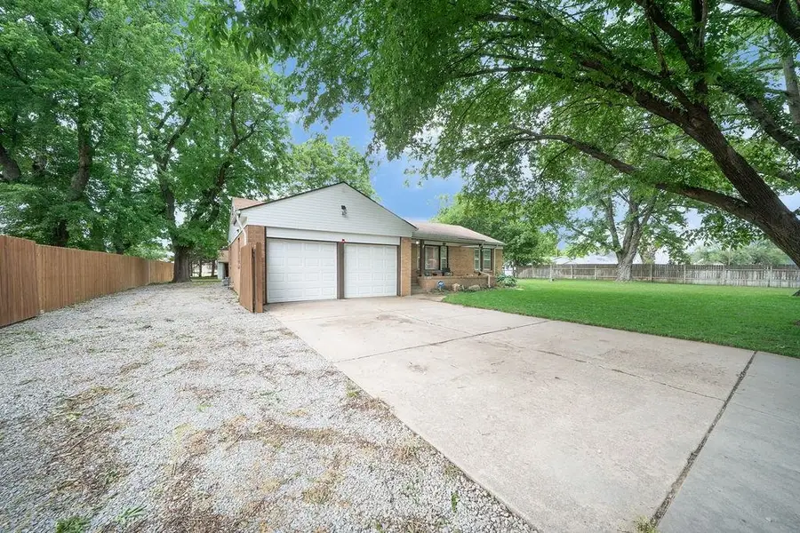 802 W 32nd St. N, Wichita, KS 67204 - #3