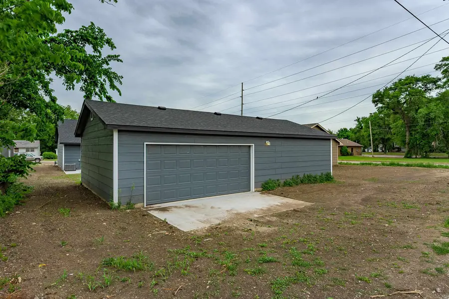 703 N Washington St, El Dorado, KS 67042 - #3