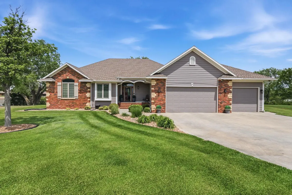 4 Waterbrook Terrace, South Hutchinson, KS 67505 - #1
