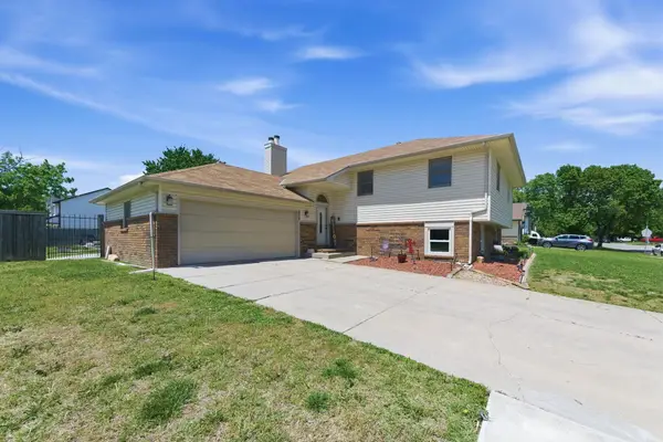 2213 N Forest Park St, Derby, KS 67037-3161