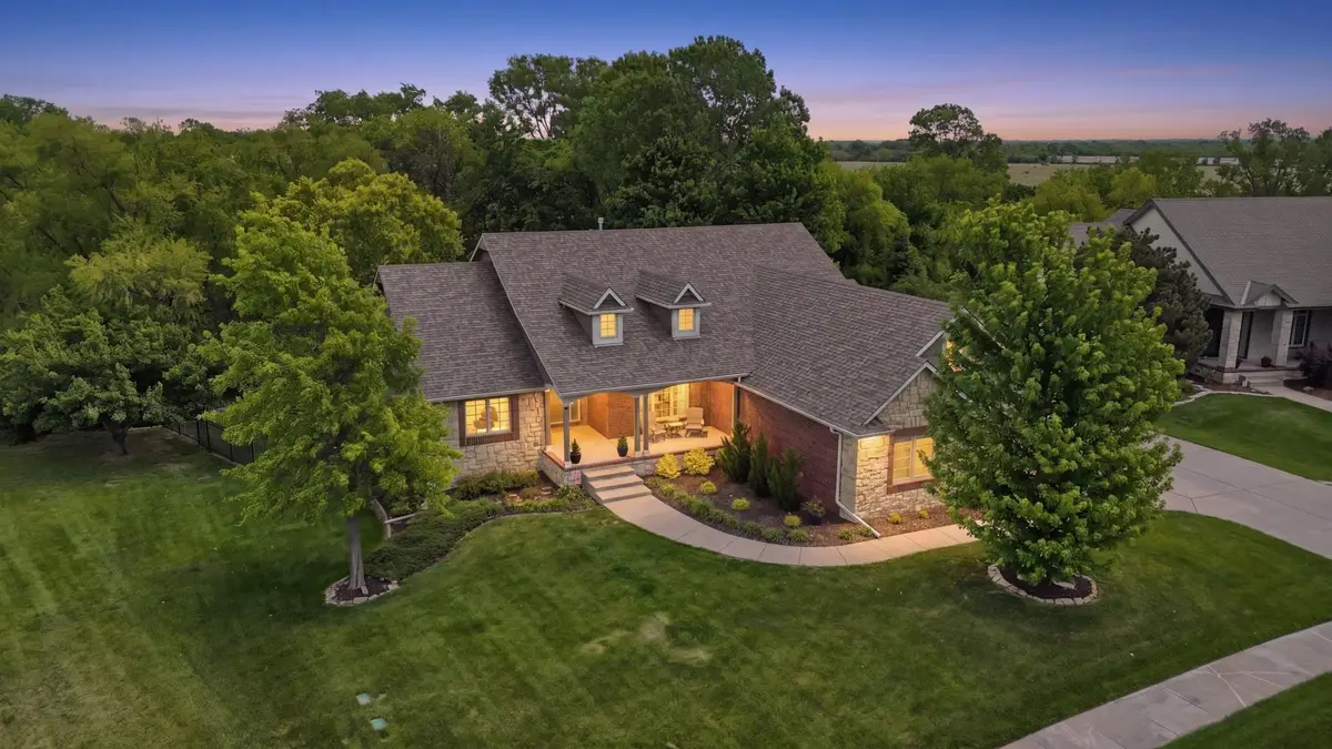 1210 E Rolling Hills Dr., Augusta, KS 67010 - #1